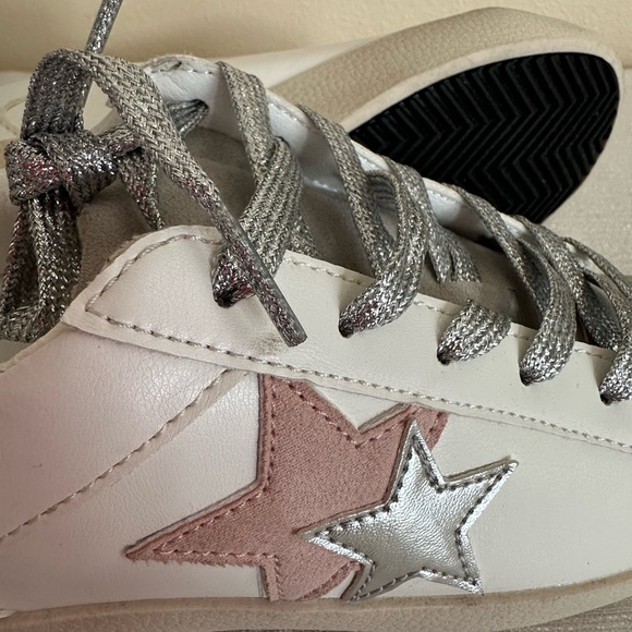 JF Zaylee White /Gray Sninny Lace Up Sneakers Woman’s 6 - Picture 7 of 12